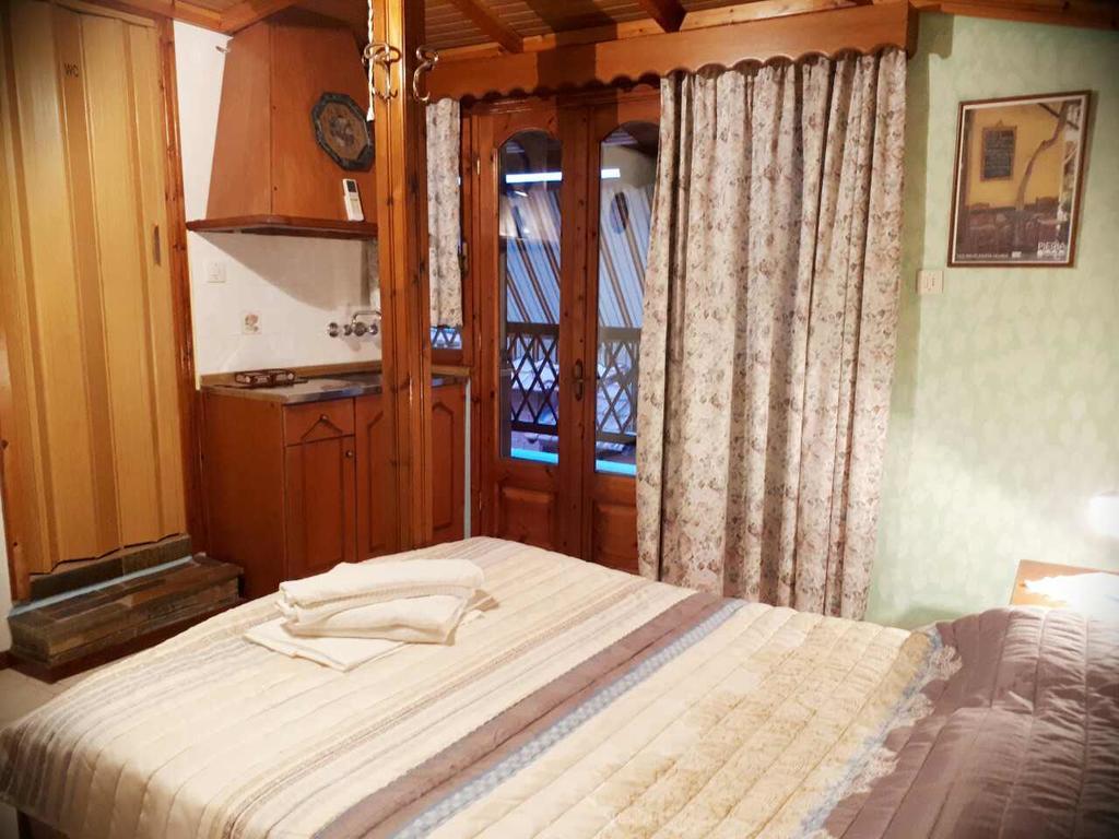 Apartments Erato Неос Пантелеймонас Екстериор снимка